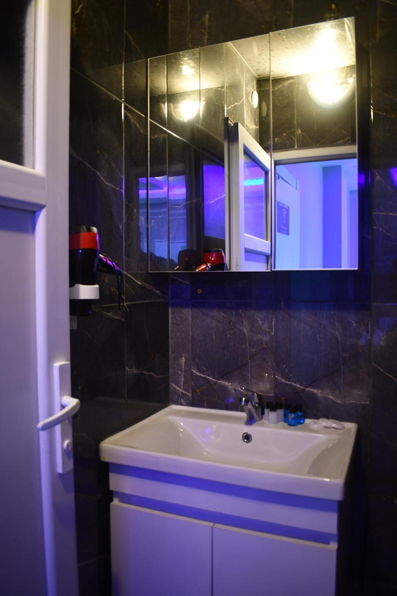 Modena Hotel Istanbul Bilik gambar